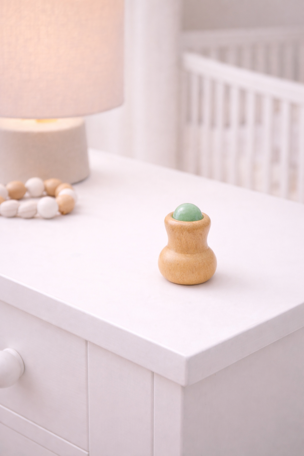 Masseur anti-colique en Bois et Pierre Naturelle Jade